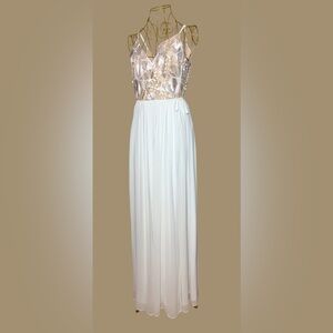 Soieblu White Maxi Wrap Dress w/ V-Neck Fitted Bodice & Flowy Chiffon Skirt, M